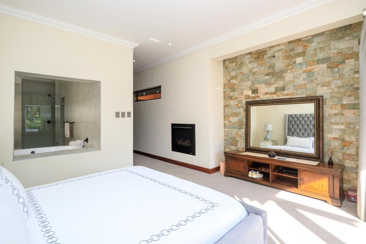 1 On Cormorant - Pecanwood Hartbeespoort Exterior photo
