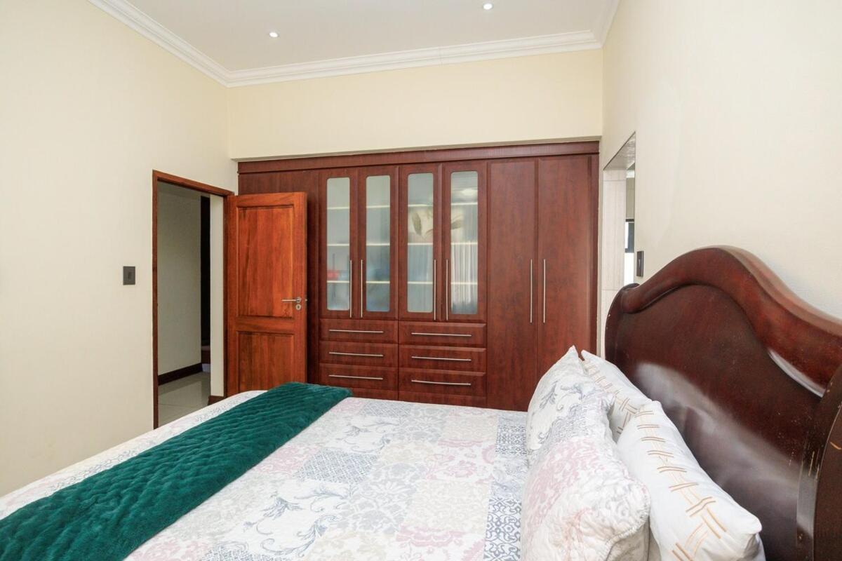1 On Cormorant - Pecanwood Hartbeespoort Exterior photo